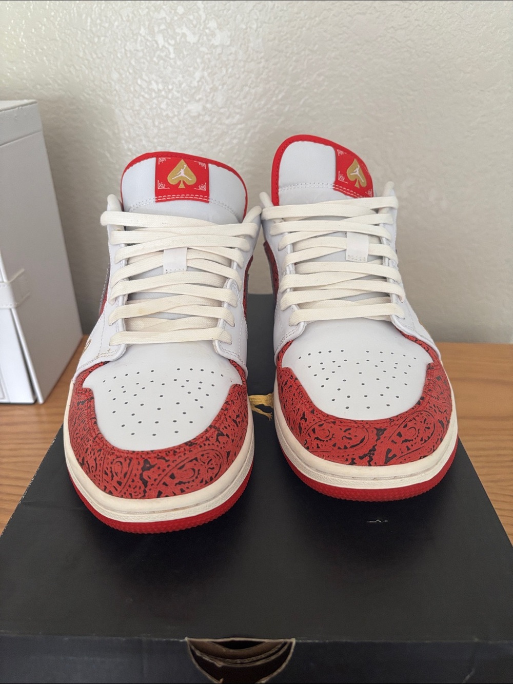 Jordan 1s King&Queen - Picture 2 of 7